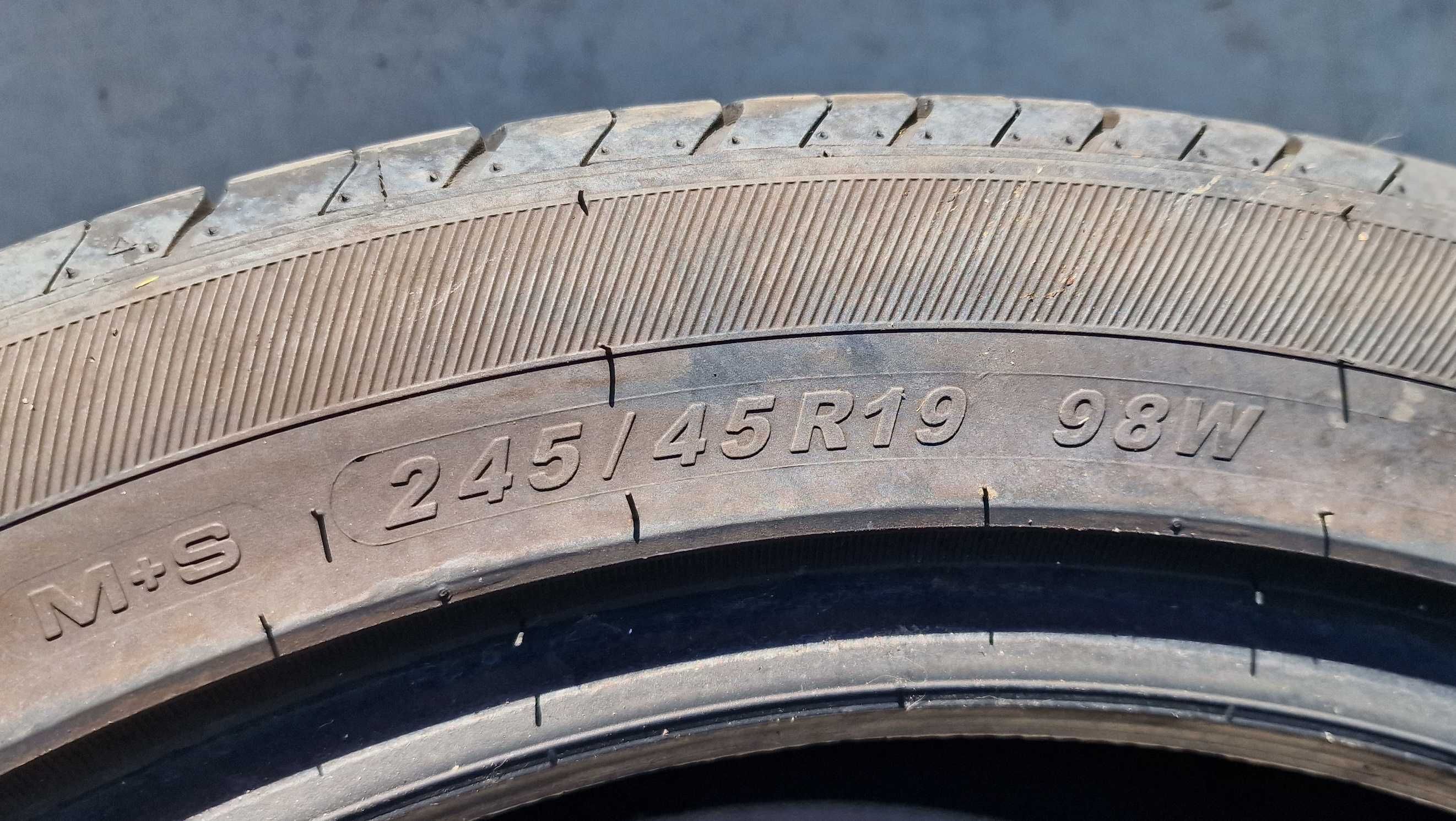 Летни Гуми Спорт Пакет 245 45 19 / 275 40 19 DOT 1523 6мм грайфер