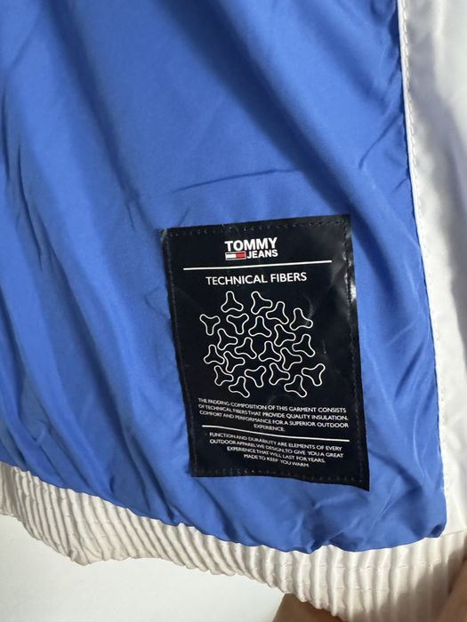 Geaca Tommy Hilfiger barbati Marimea L nouă cu etichetă