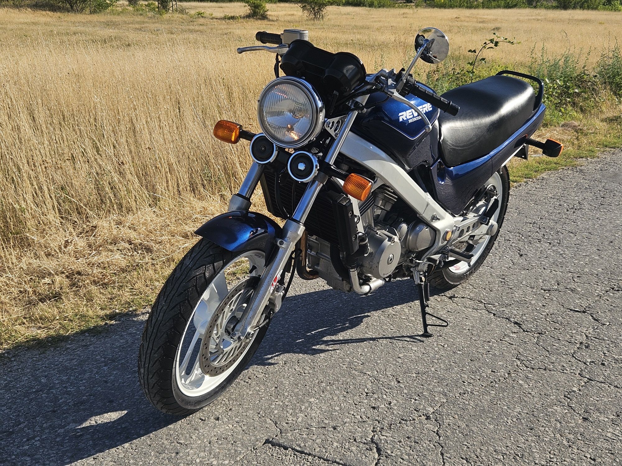 Honda NTV 650 Revere