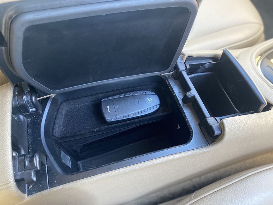 Dezmembrez Mercedes Cls320 w219