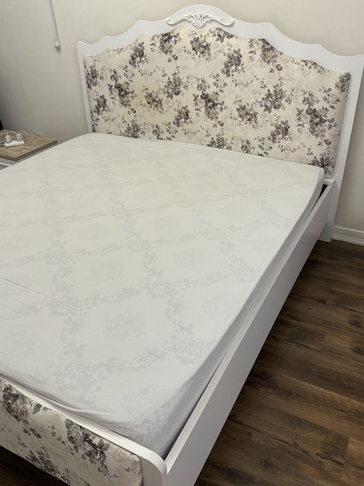 Продается кровать вместе с матрасом