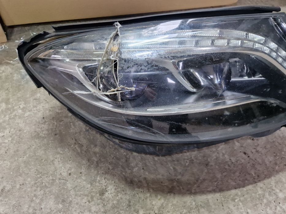 Far dreapta Mercedes S class w222 sticla semnalizare defecta