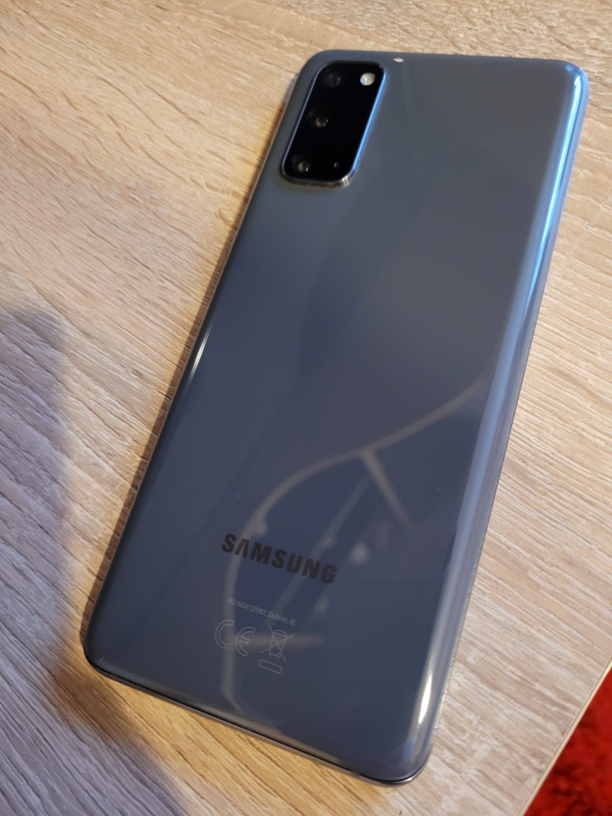 Vând Samsung Galaxy S20