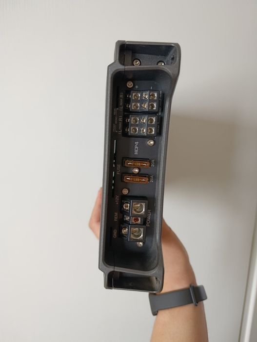 Усилвател Hertz HCP 4