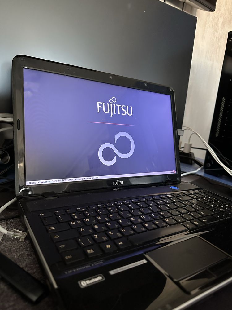 Fujitsu Лаптоп за работа