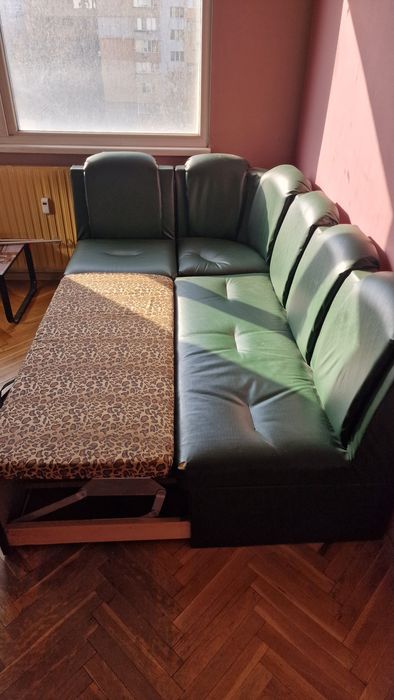 Продавам спешно разтегателен диван