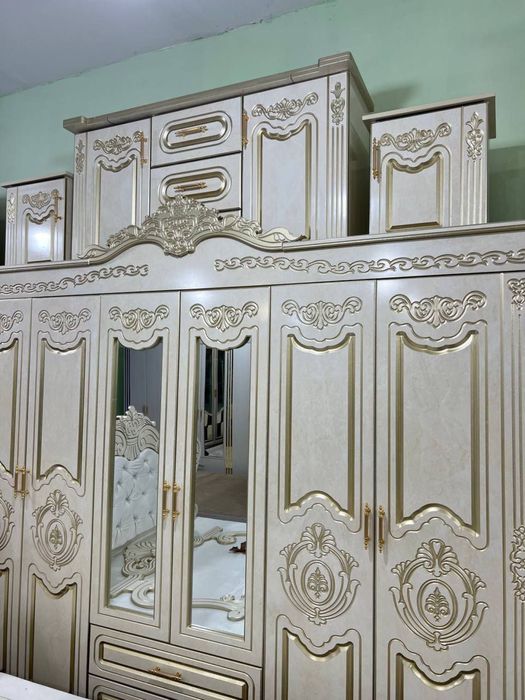 Zavod narxida minimilastik uslubdagi spalni nabor