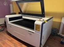 Aparat de taiat si gravat cu laser CO2