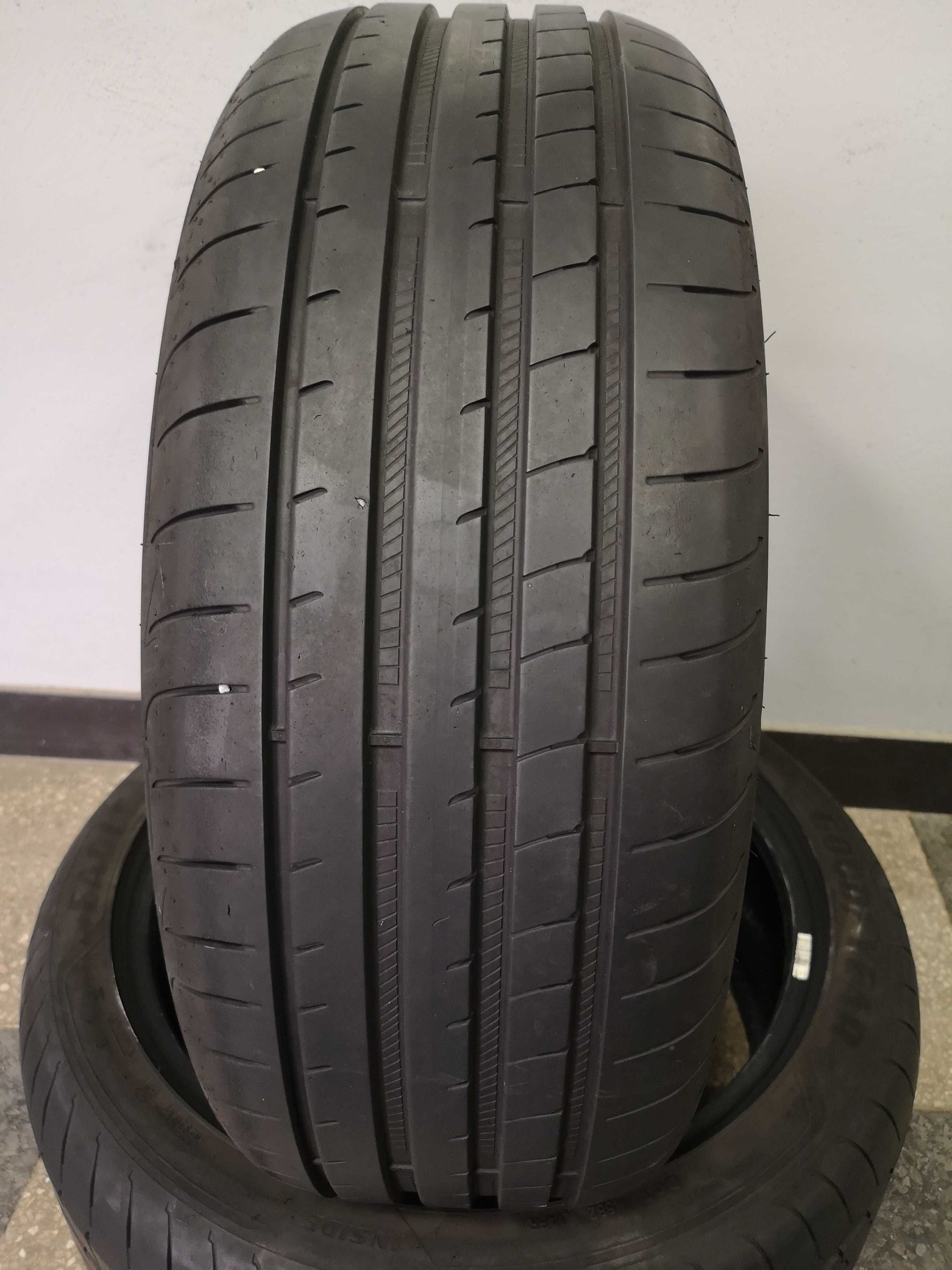 2бр 225/45/19 GOODYEAR RFT 7мм грайфер дот:0620 безплатен монтаж