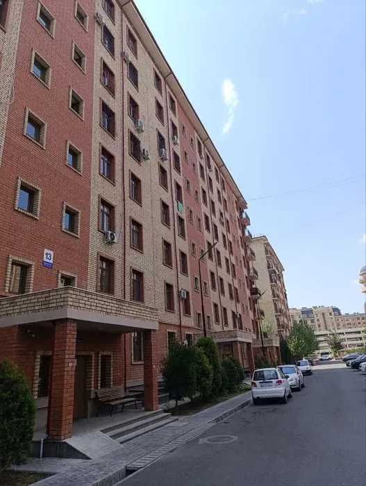 Продается 4/4/8 Новостройка , ул. Мукимий, Яккасарайский район, ЦЕНТР