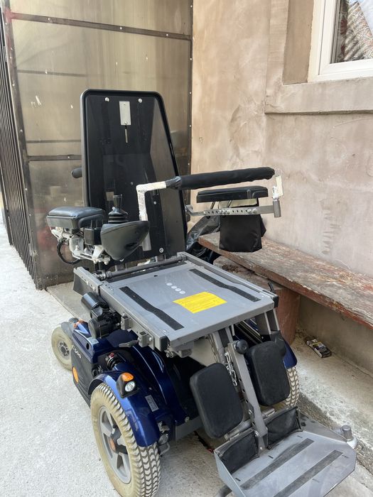 Cărucior electric handicap Permobil C500  cu verticalizare