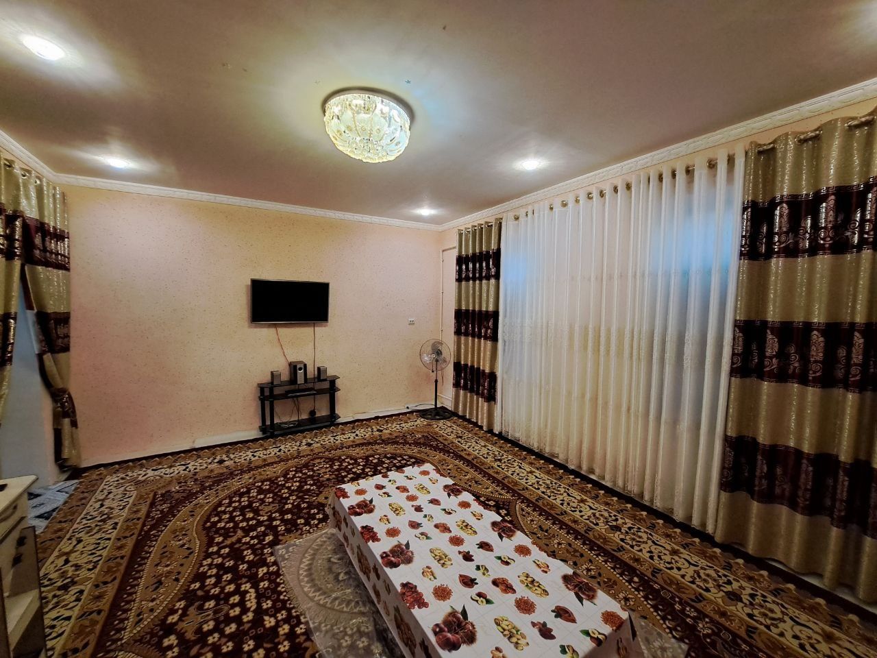 Qurib bitlazilgan, yashashga tayyor hovli