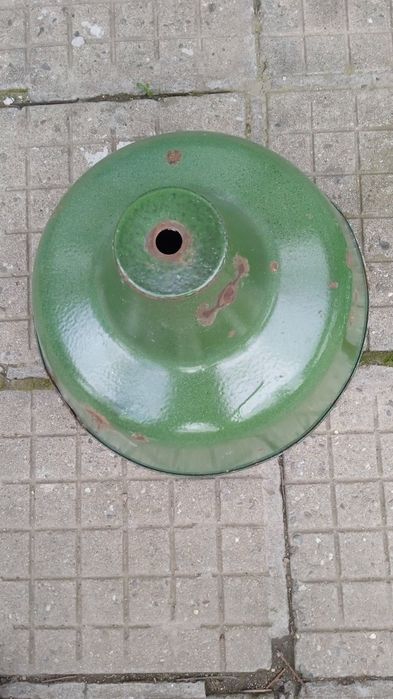 Стара емайлирана лампа