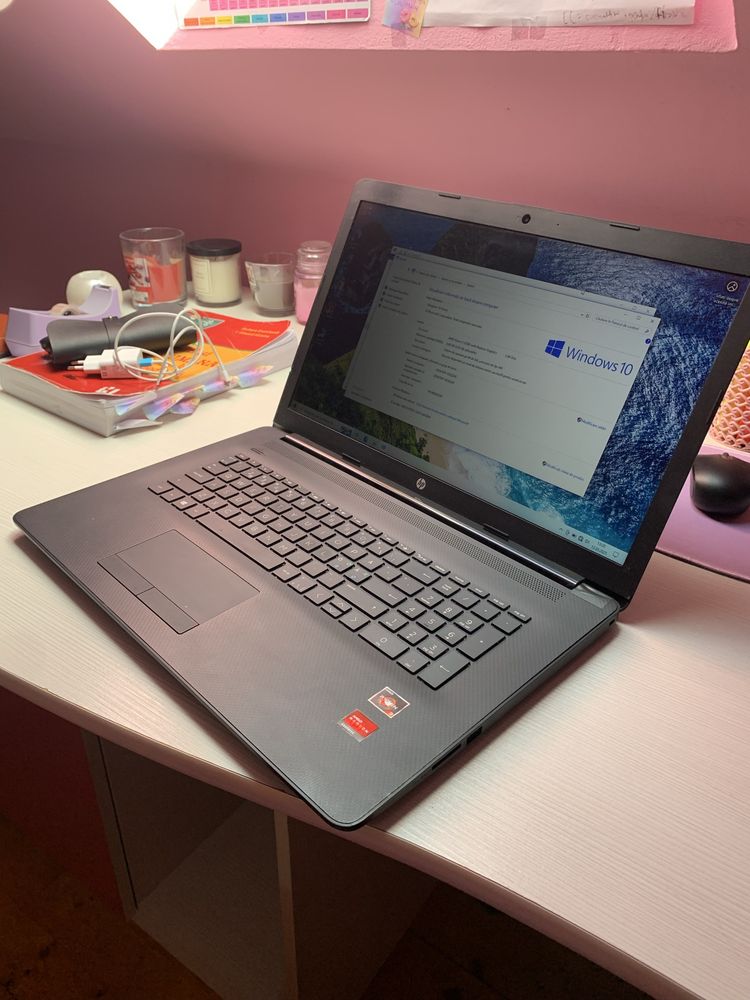 Laptop HP 17-CA , display 17.3, ssd, baterie 4 ore, ddr4