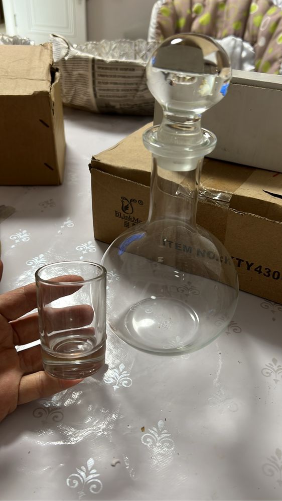 Стопки для водуи с графином