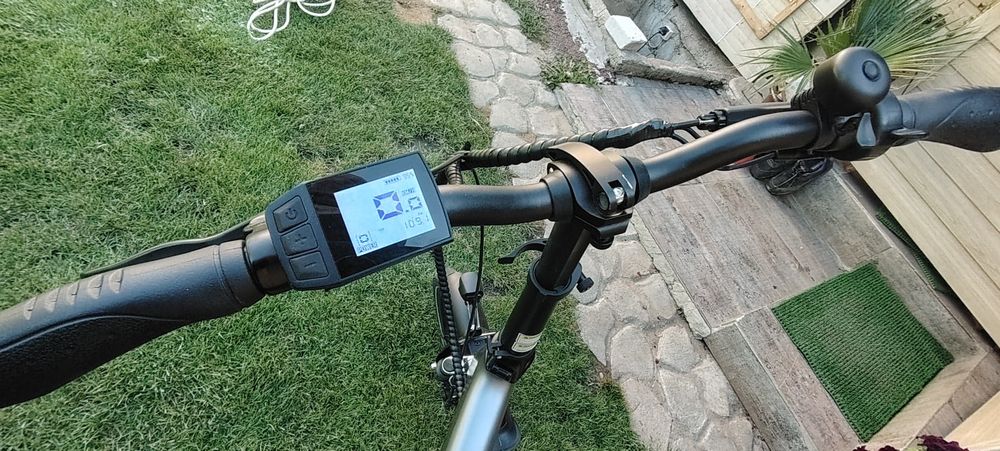 Vând bicicleta electrica HITWAY