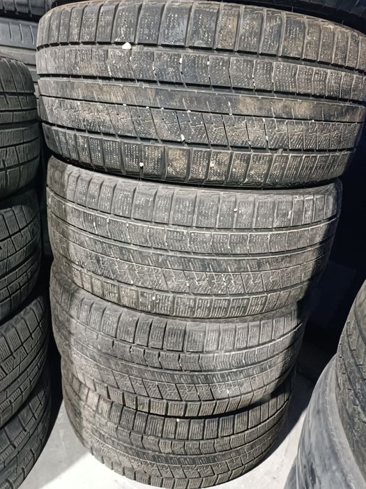 Шины зимние 245/40/19