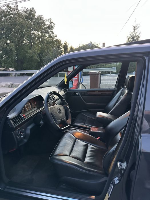 Mercedes Benz  w124