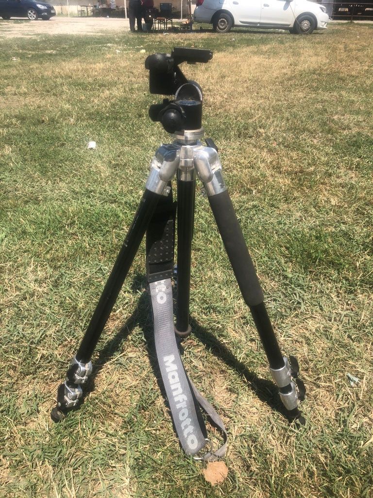 Trepied Manfrotto ediție limitată