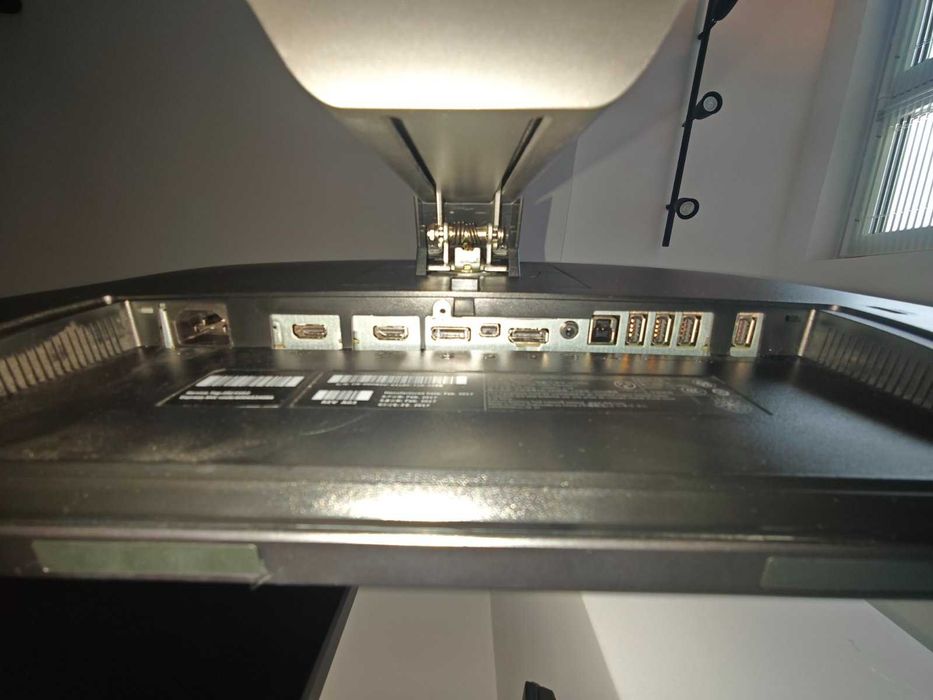 Монитор Dell 2715H