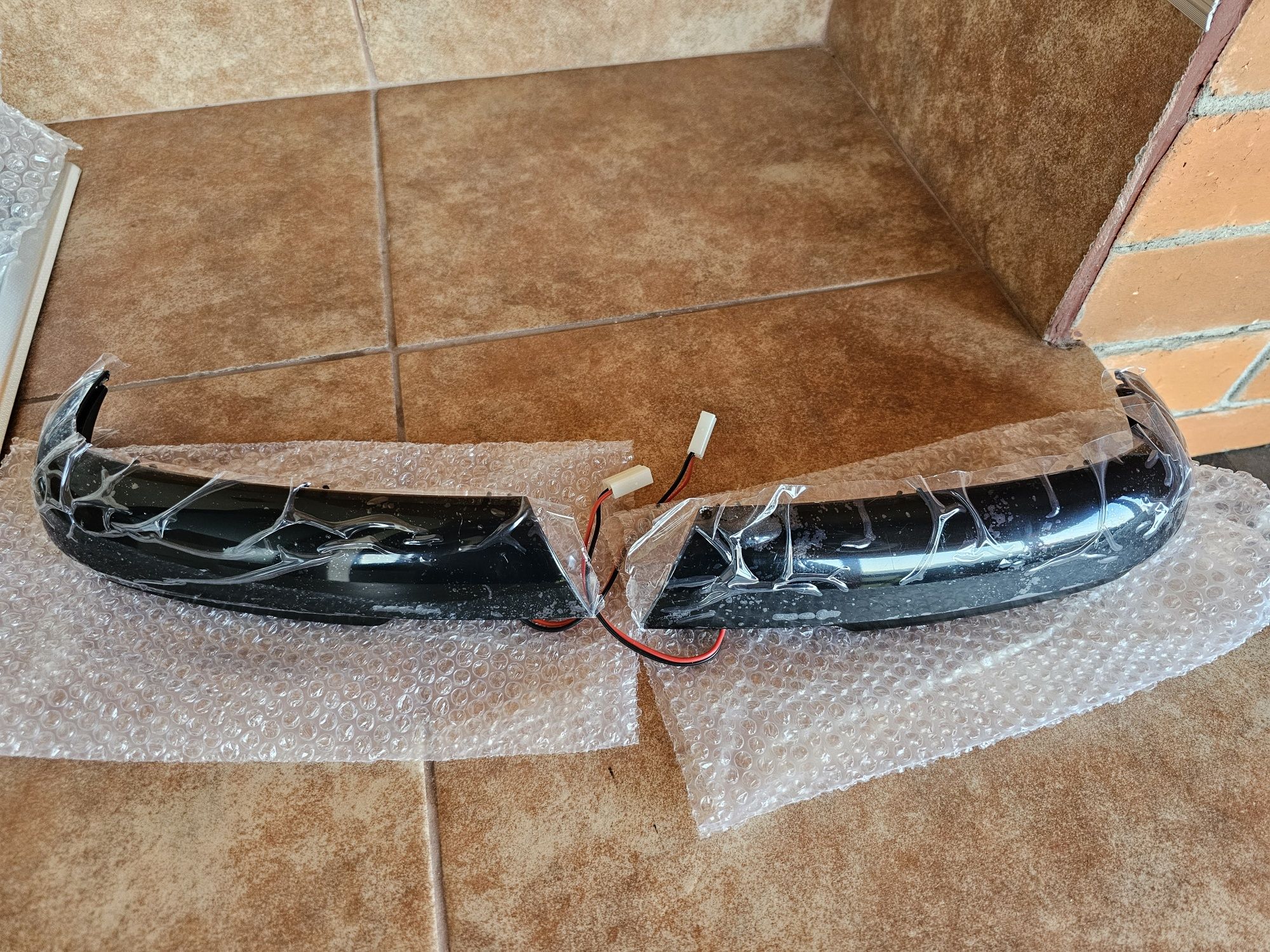Semnalizare dinamica LED Touareg 7L