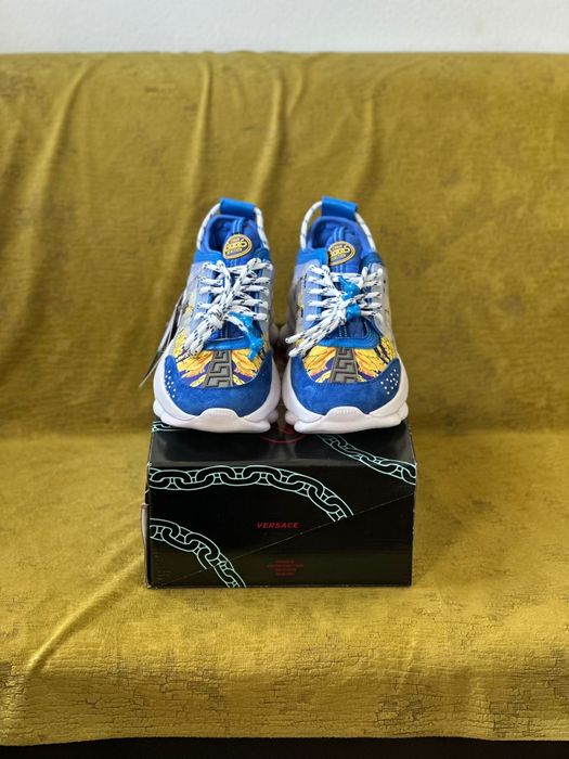 Versace Chain Reaction / 40, 41