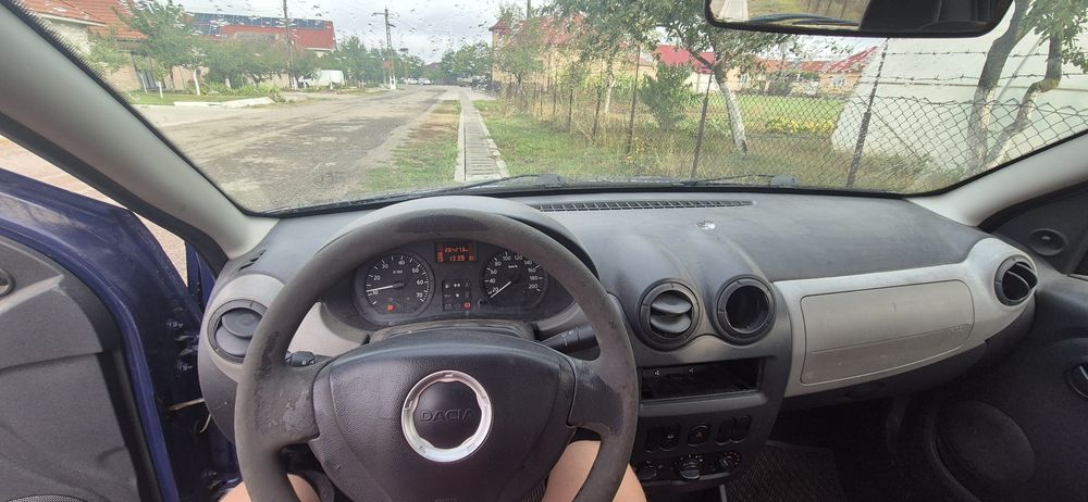 Vând dacia sandero