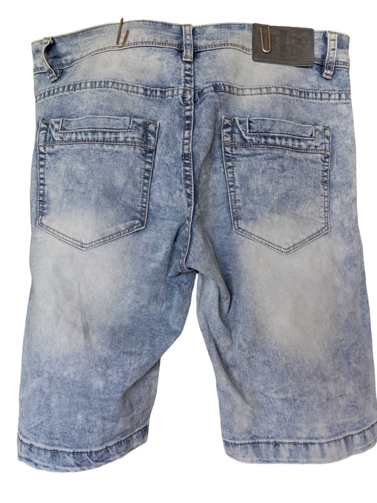 Мъжки къси панталони от деним с кръпки Bruno Leoni, 53x45 см, 36