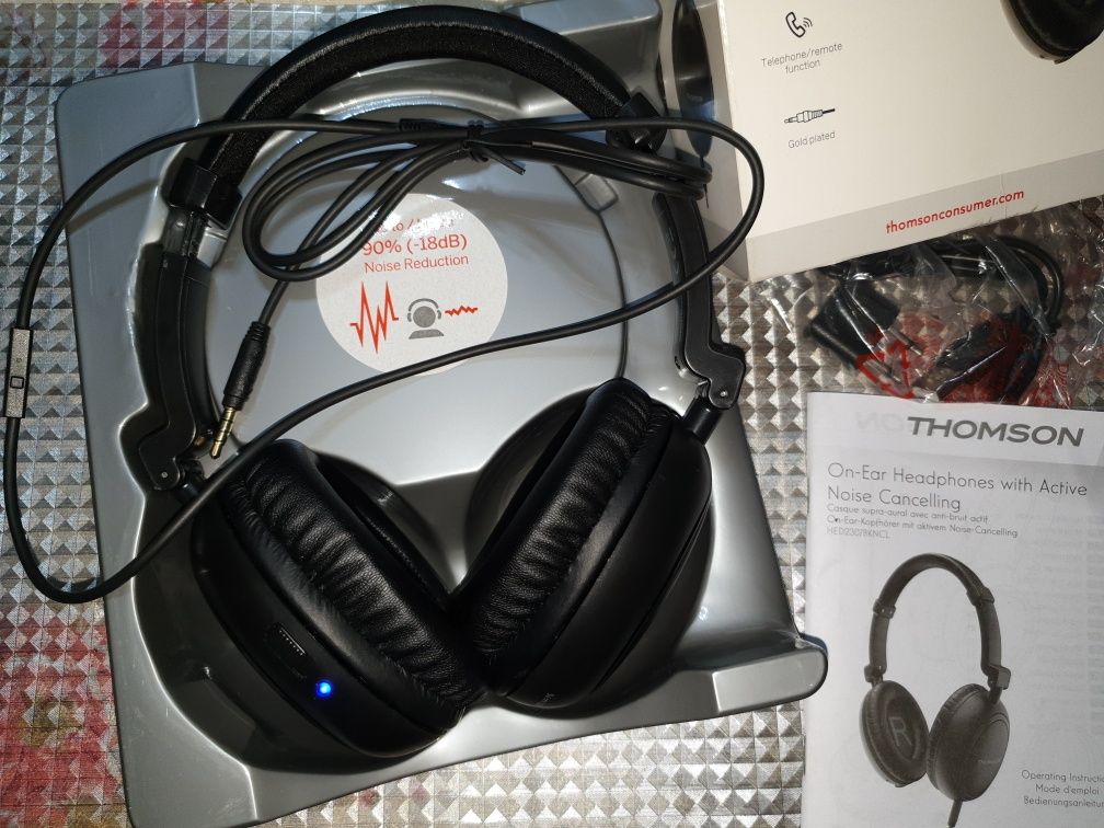 Casti cu active noise cancelling Noi ! Reducerea zgomotului !