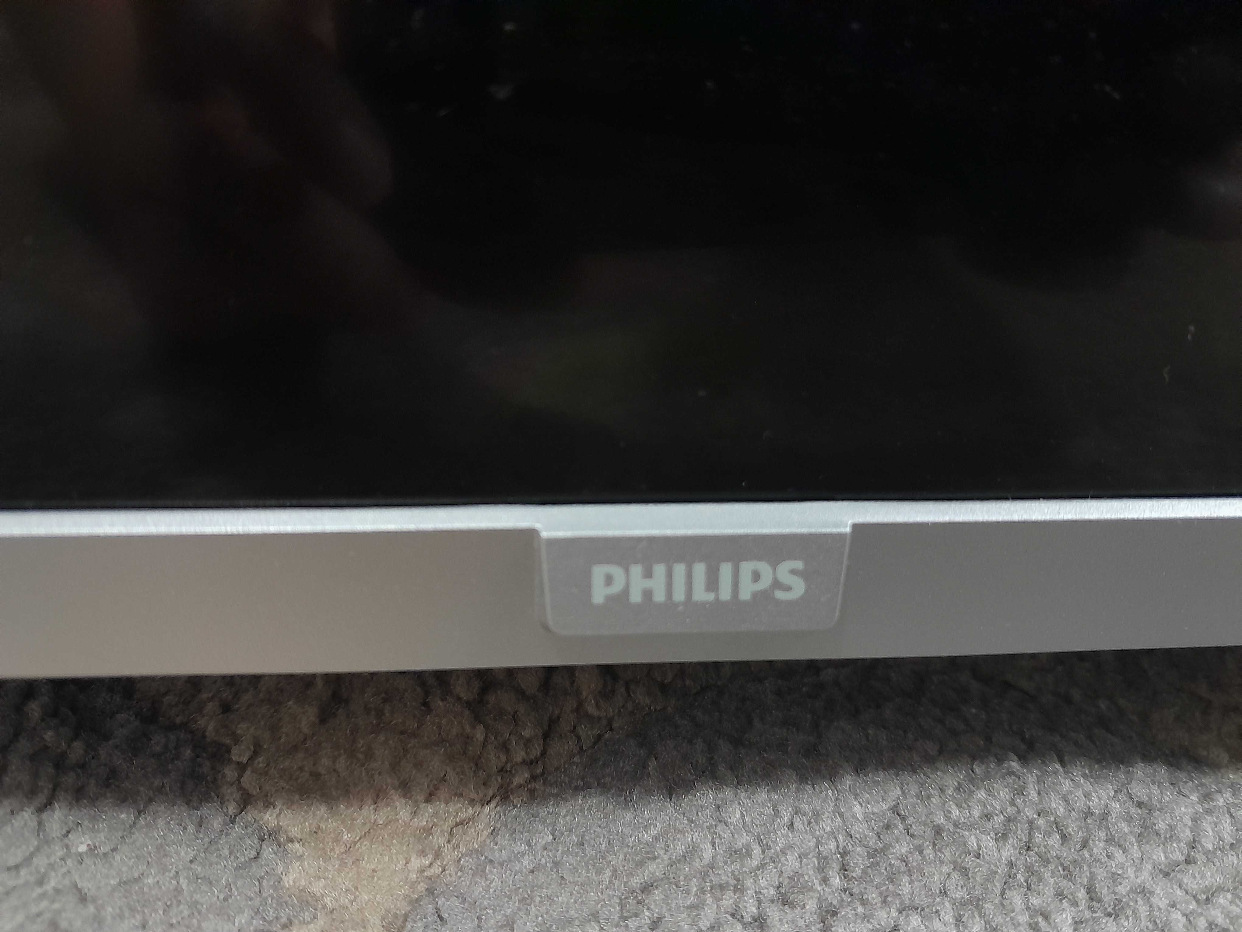 Телевизор Смарт PHILIPS 43' с малък проблем