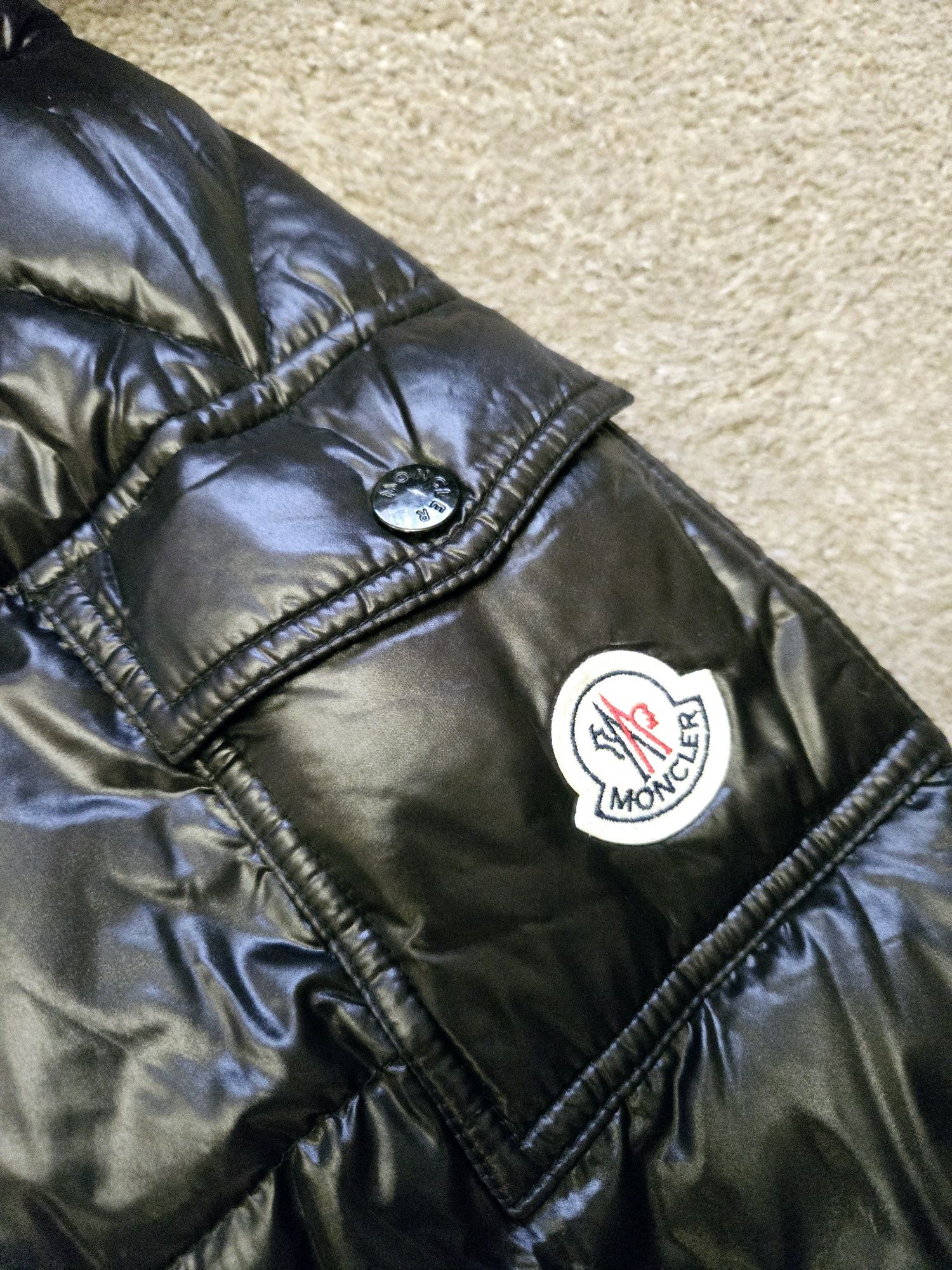 Мъжко яке MONCLER с естествен пух