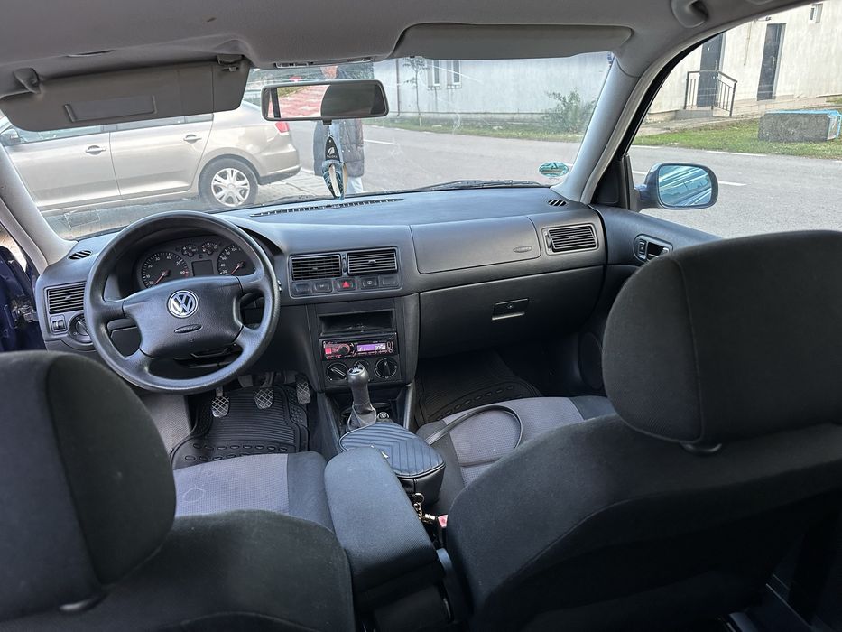 Vand golf 4 1,4 fsi BENZINA