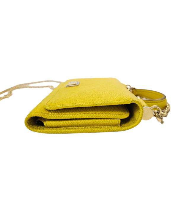 Portofel galben Dolce & Gabbana Sicily din piele, cu lanț detașabil