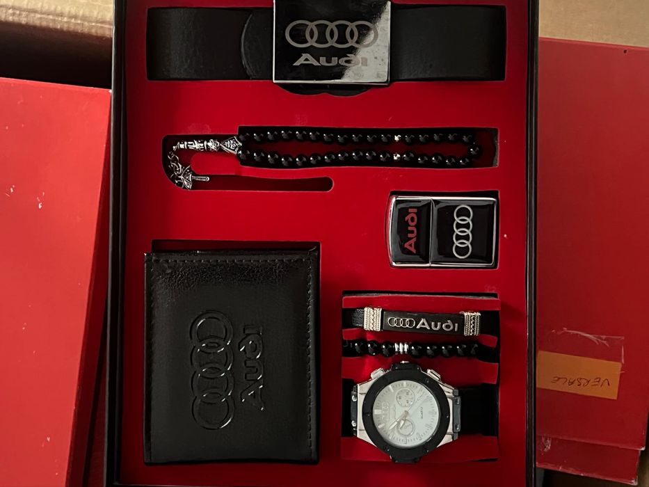 Vand seturi frumoase