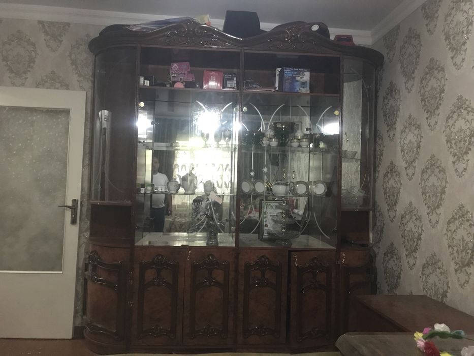 Holati yaxshi faqat servant bitta eshigini oynasi singan