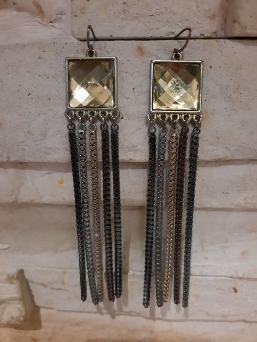 Cercei, lanturi, bratari,medaloane, brose, coliere