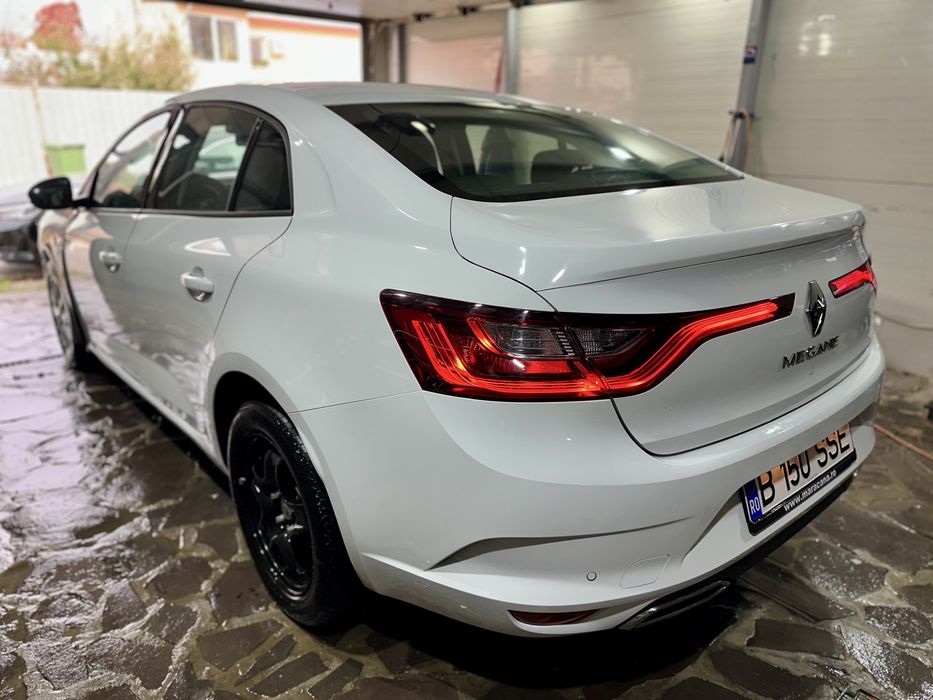 Renault Megane 2025 1.5Dci 4600km Usor avariat/ Avariat/ Avariate