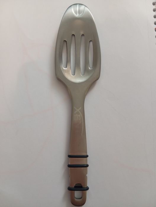 Продам ложку для абсента новую