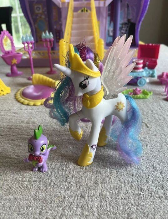 Scaune interior Magic Canterlot Cutie Mark My Little Pony pansionat.