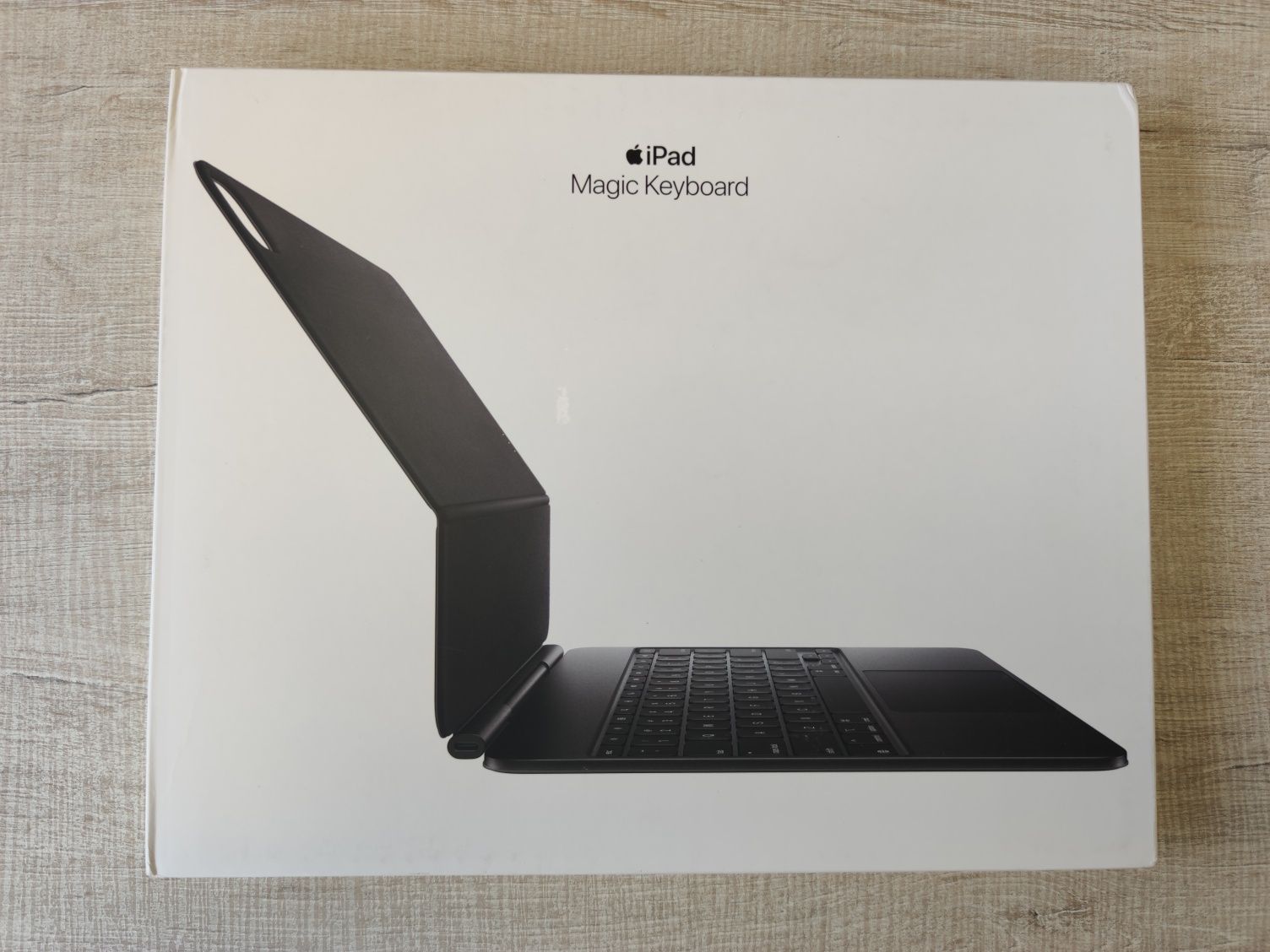 Apple iPad Pro 13-inch M4 Magic Keyboard  2024 Black White