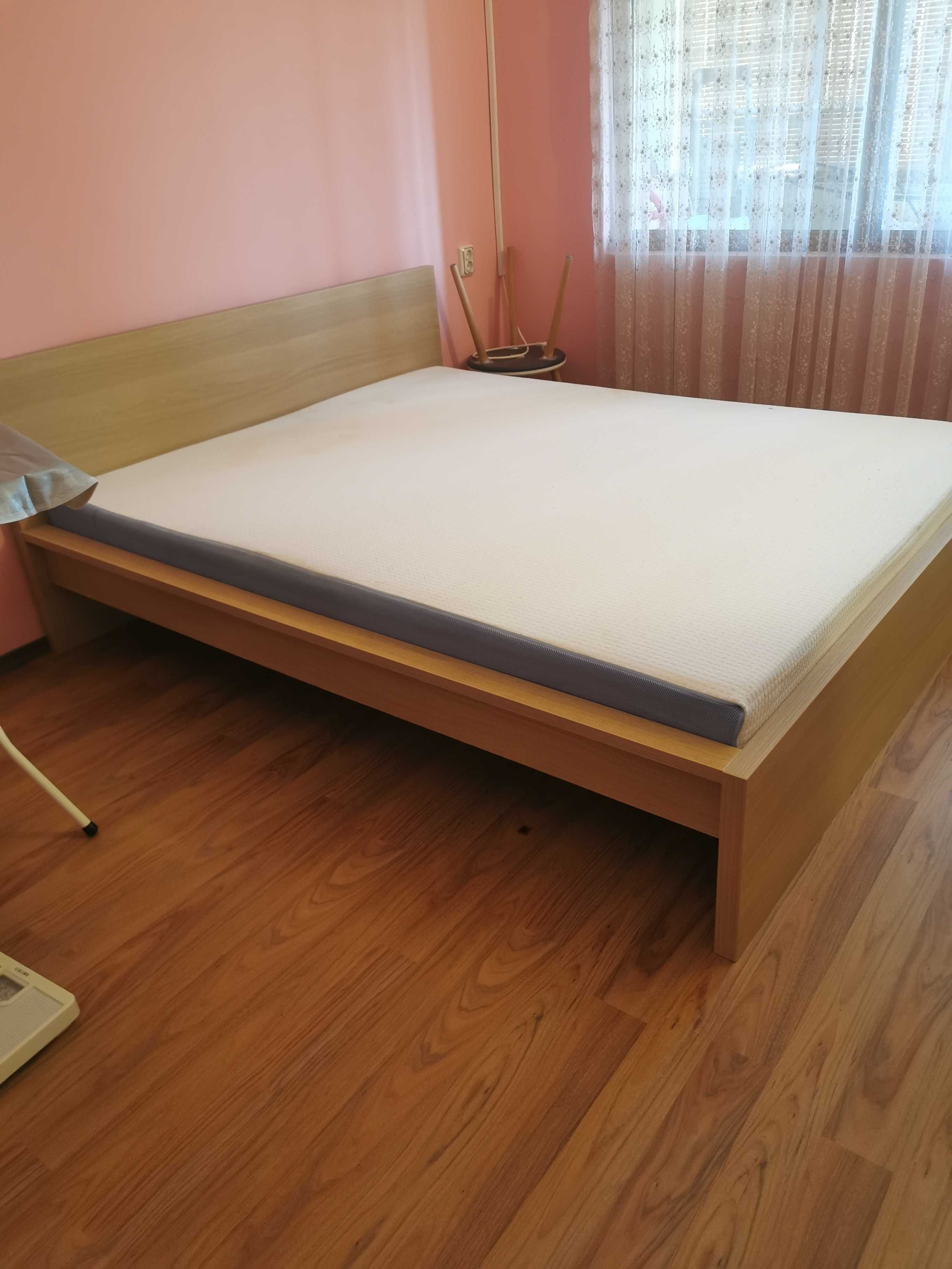 Продава се спалня