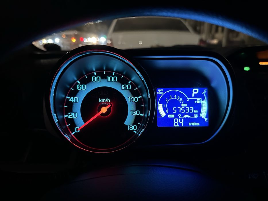 Spark 2021 yil 58.000 yurgan tozza Avtomat EVRO