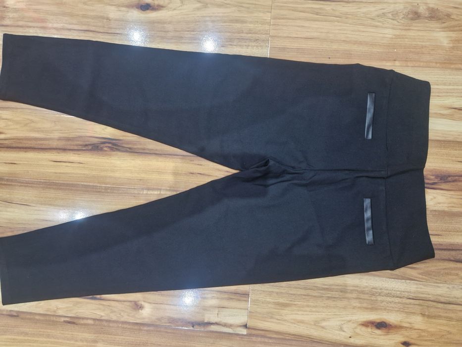 Pantaloni si bluza  ambele la doar 45 lei