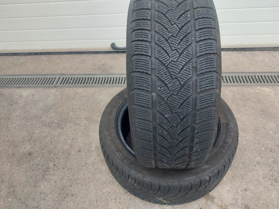 135 lei bucata! Doua anvelope M+S/IARNA 225 50 17 Syron