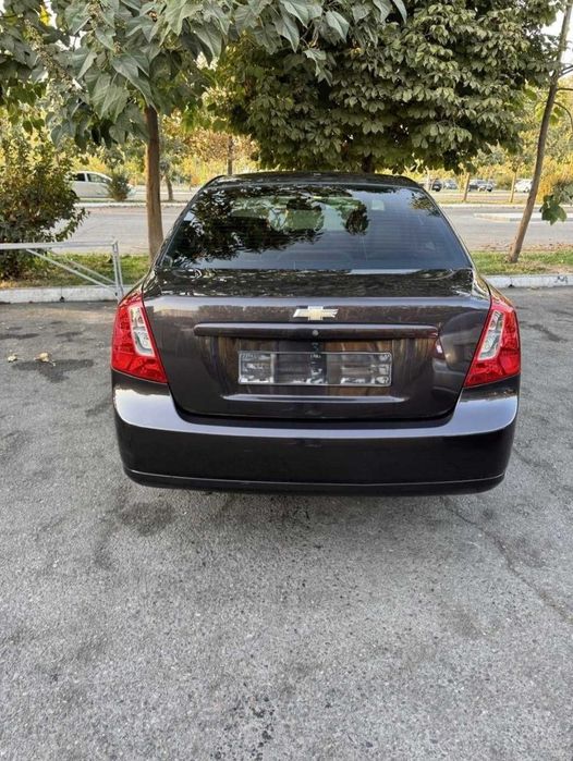 Машина сотлади клеишлган нархда Gentra  Stayl 2023