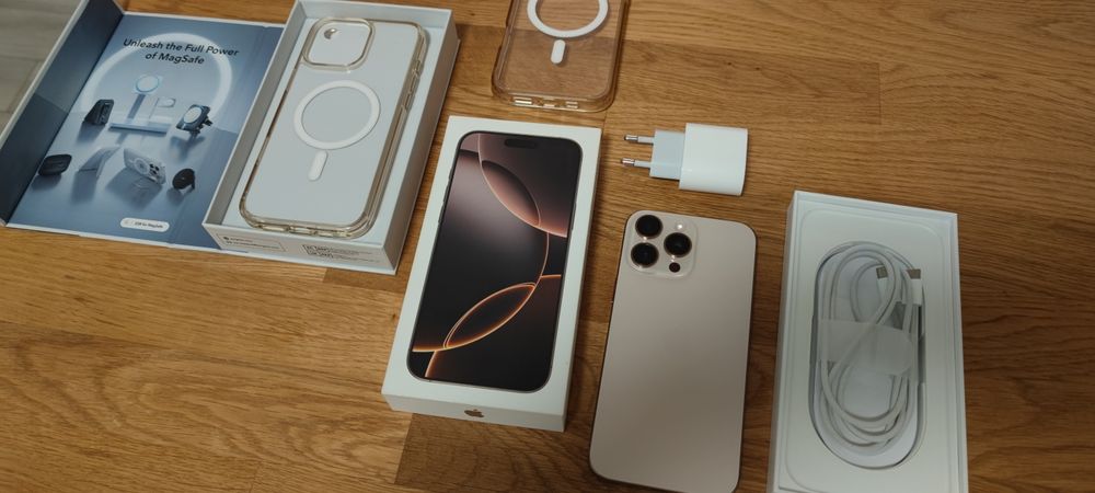 iPhone 16 Pro Max Desert Titanium 256 GB
