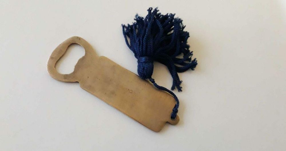 Desfacator sticle bronz, Egipt , deschizator alama