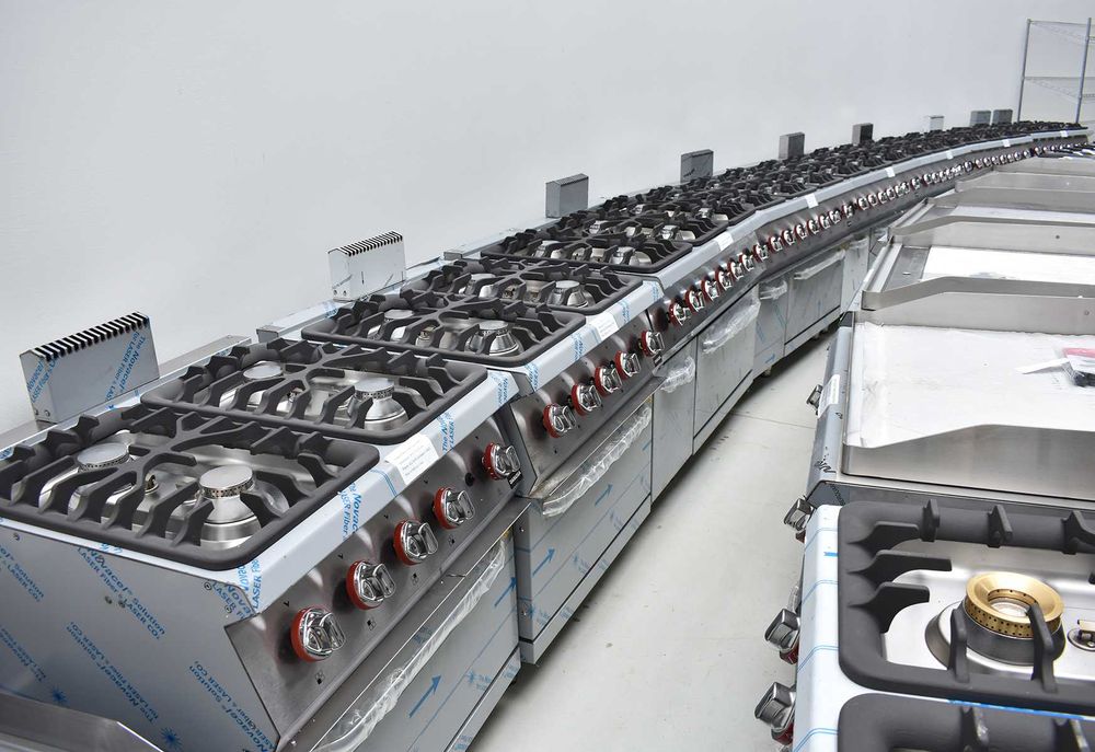 Aragaz profesional pe gaz cu 6 ochiuri nou