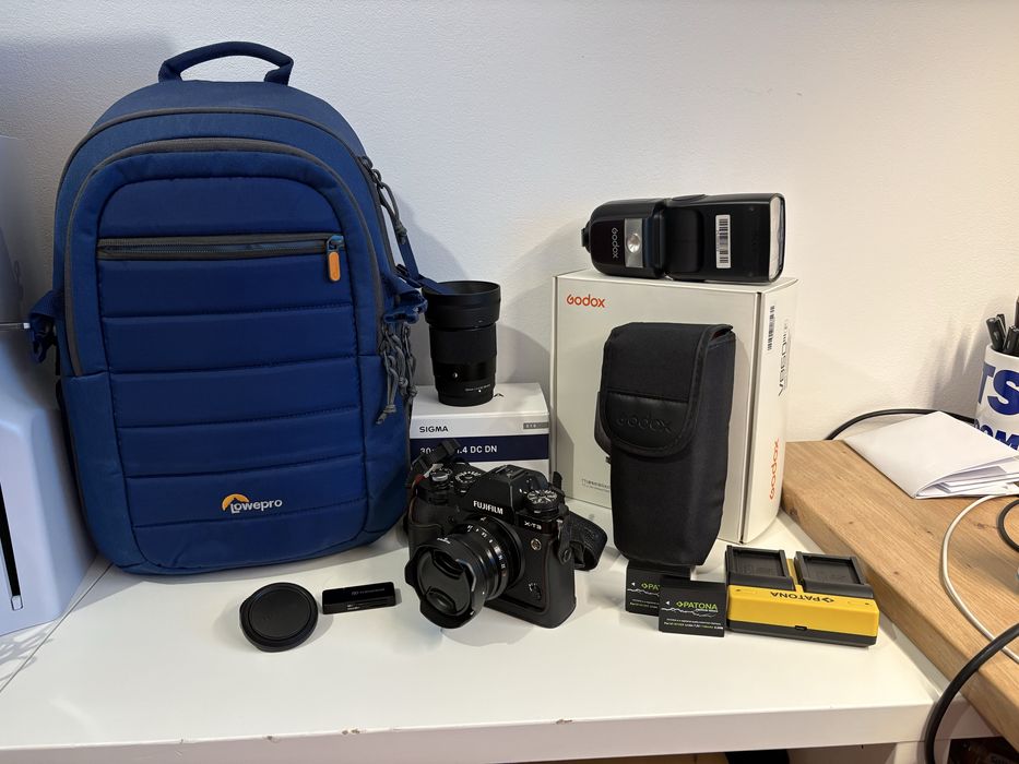 Pachet foto complet: Fujifilm XT3, doua obiective, blit,rucsac