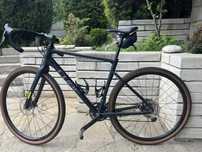 Колело Gravel модел CUBE Nuroad 28"